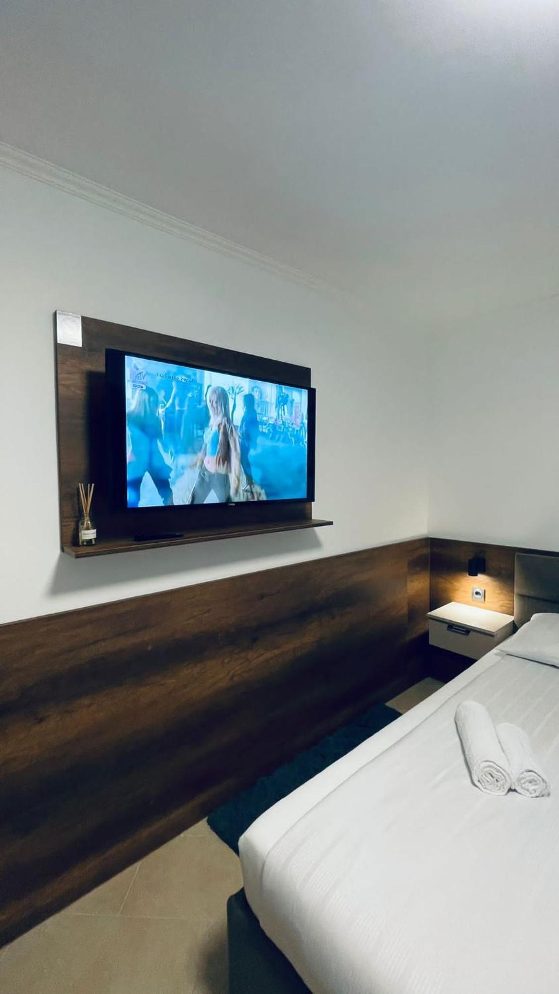 Kollar D Guest House - Prenociste Rooms Subotica Luaran gambar