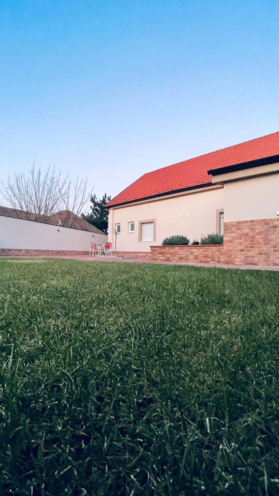 Kollar D Guest House - Prenociste Rooms Subotica Luaran gambar