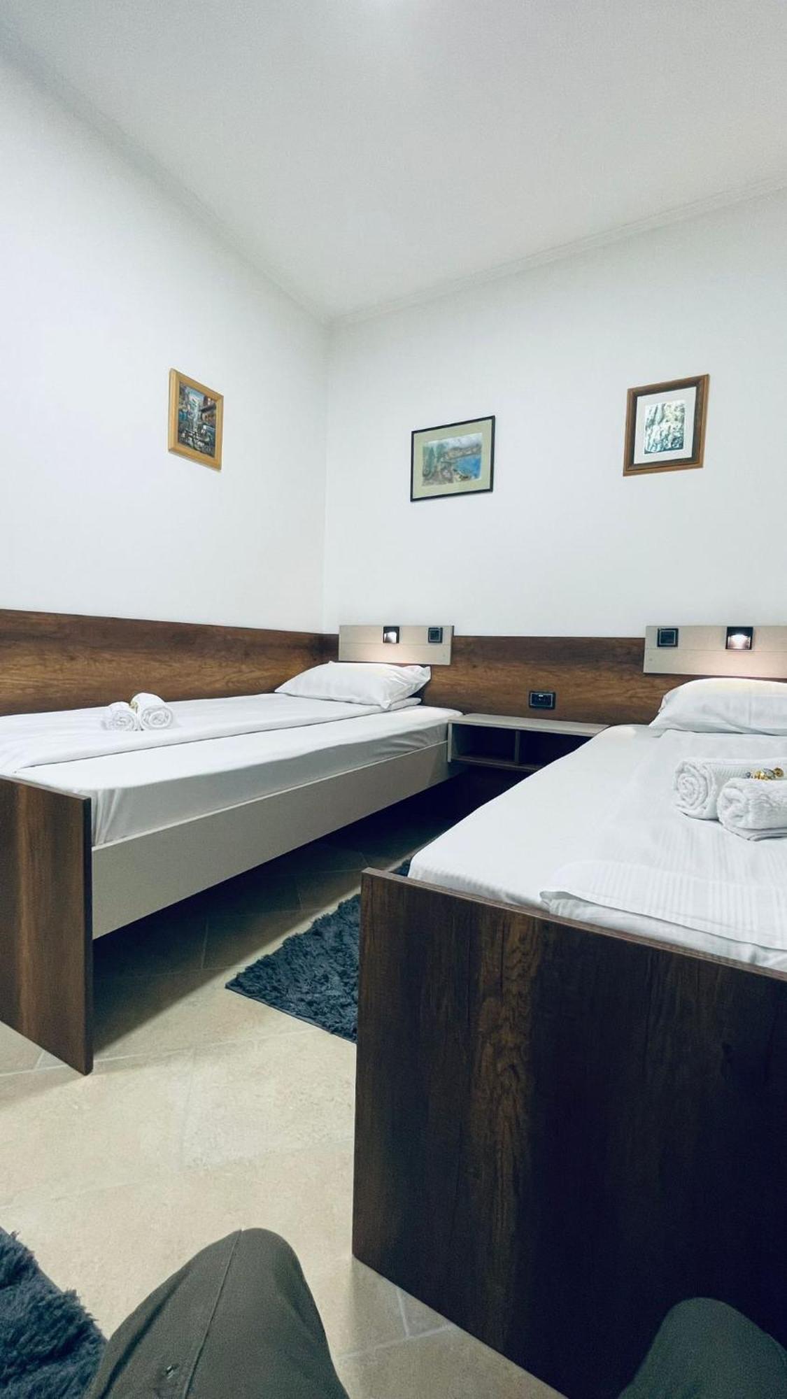 Kollar D Guest House - Prenociste Rooms Subotica Luaran gambar