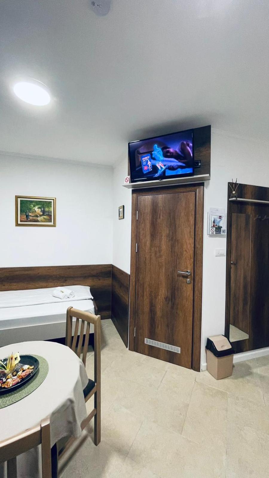 Kollar D Guest House - Prenociste Rooms Subotica Luaran gambar