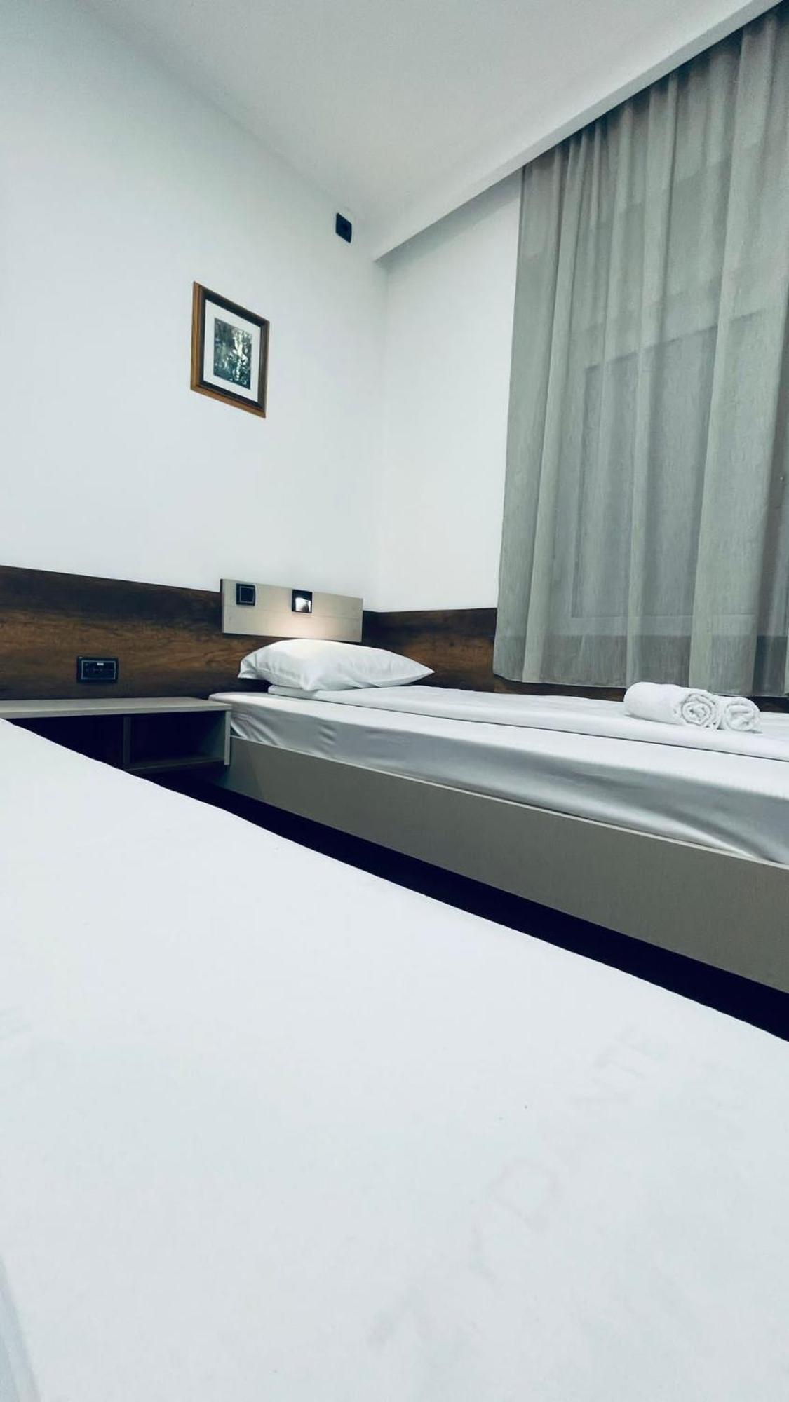 Kollar D Guest House - Prenociste Rooms Subotica Luaran gambar