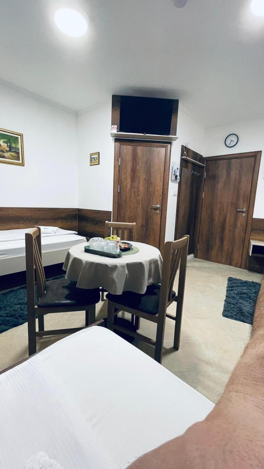 Kollar D Guest House - Prenociste Rooms Subotica Luaran gambar