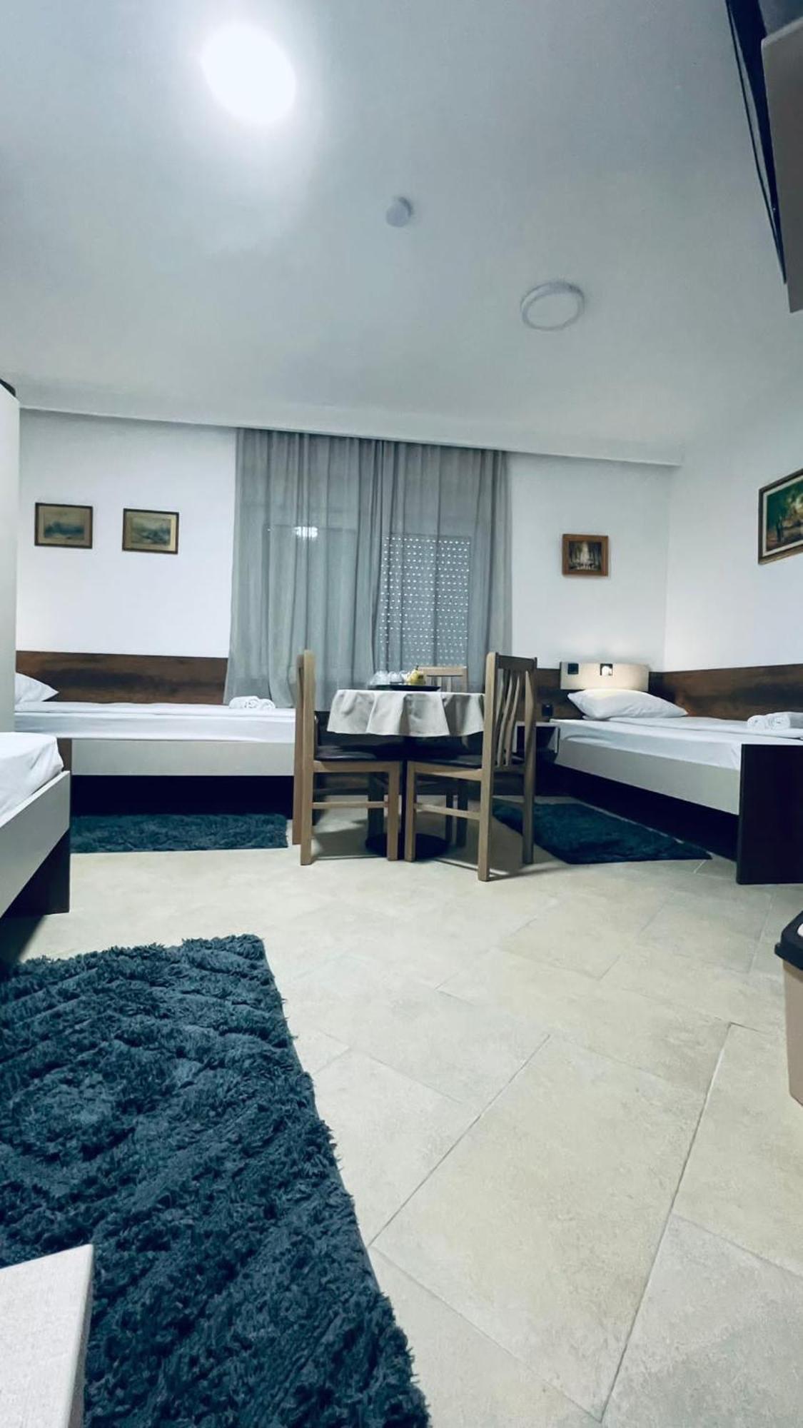 Kollar D Guest House - Prenociste Rooms Subotica Luaran gambar